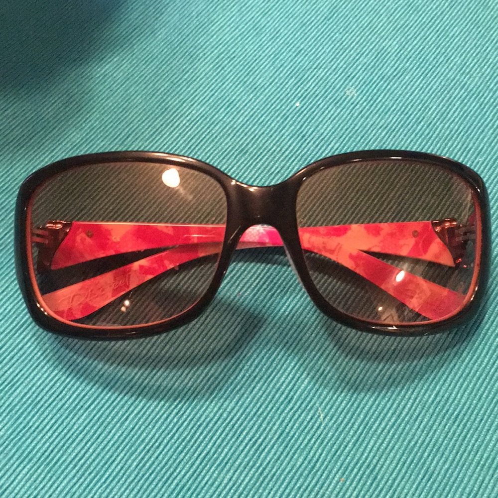 Limited Edition Oakley Breast Cancer Sunglasses